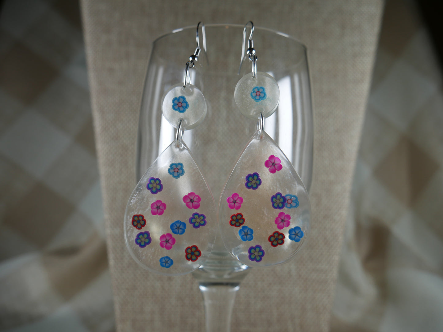 Resin Flower Daisy Teardrop Shaped Earrings