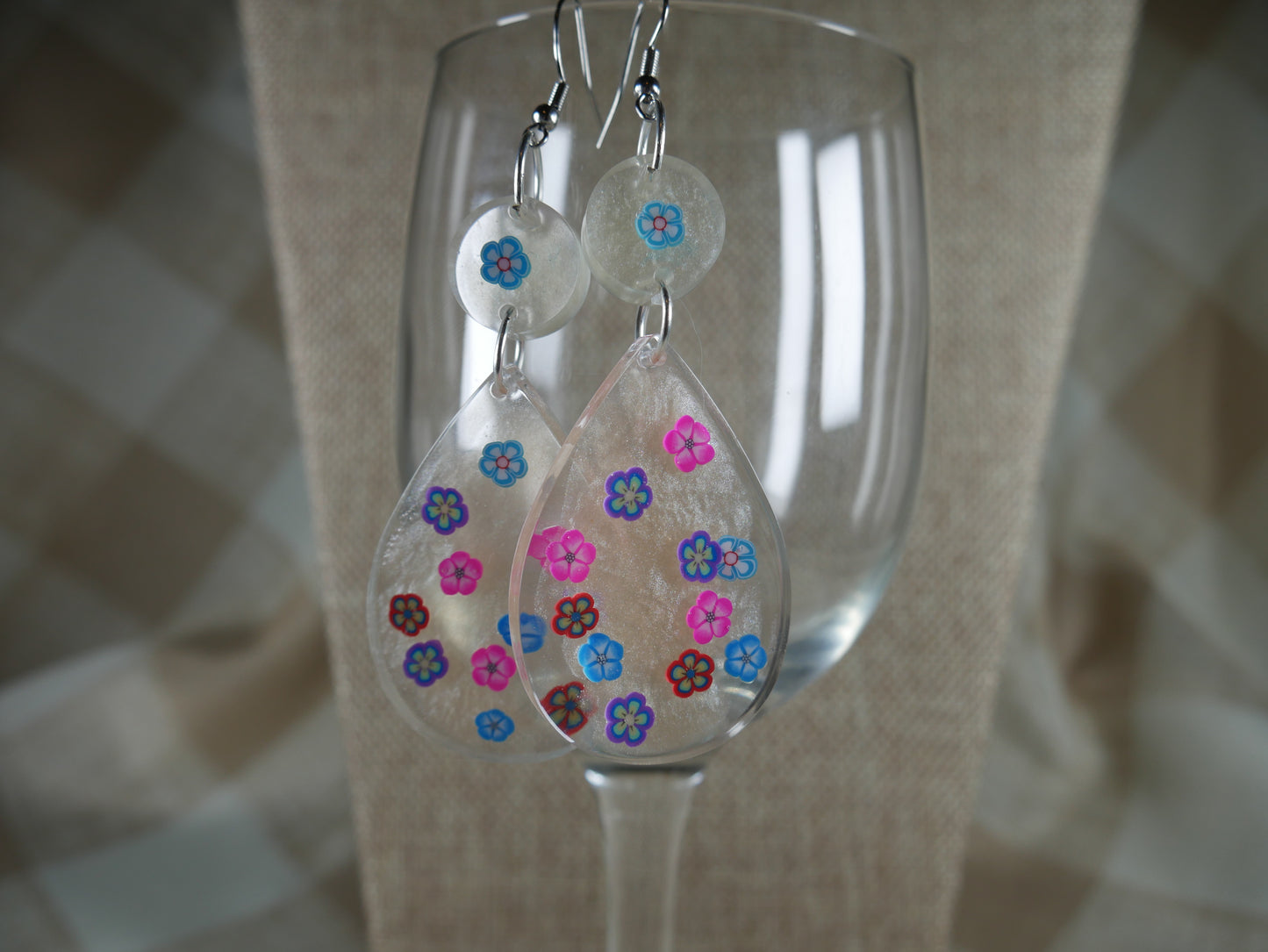 Resin Flower Daisy Teardrop Shaped Earrings