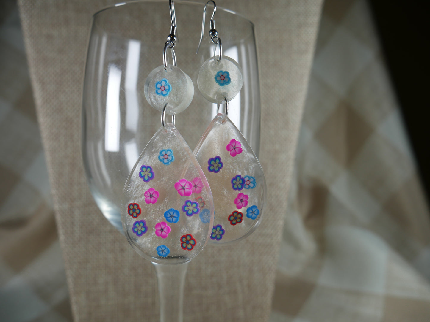 Resin Flower Daisy Teardrop Shaped Earrings