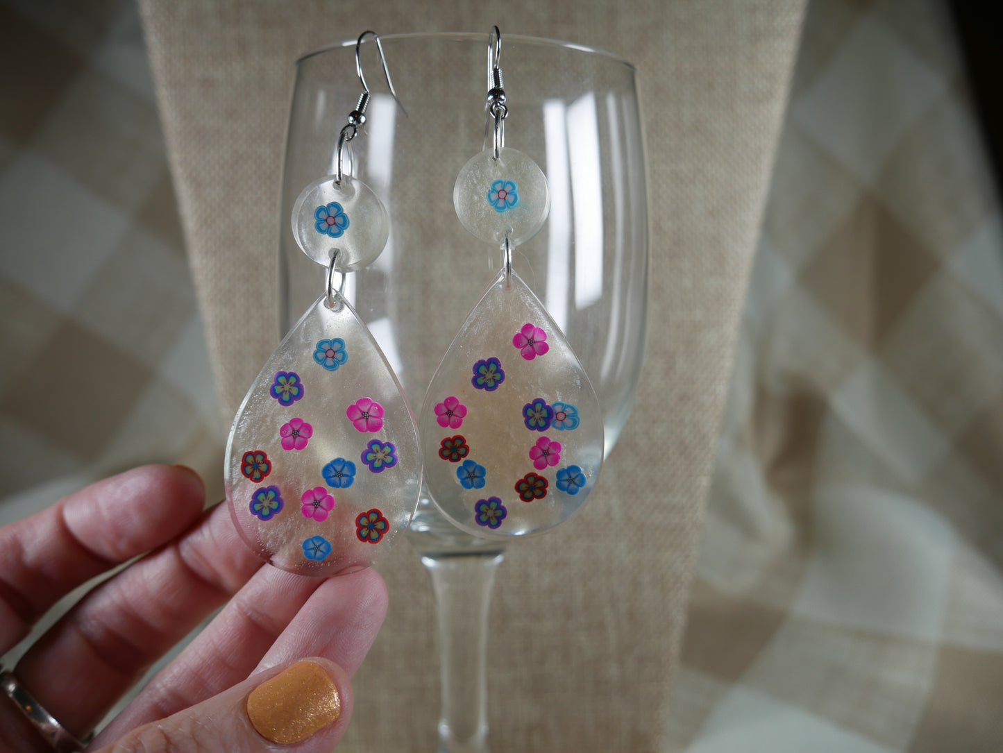 Resin Flower Daisy Teardrop Shaped Earrings