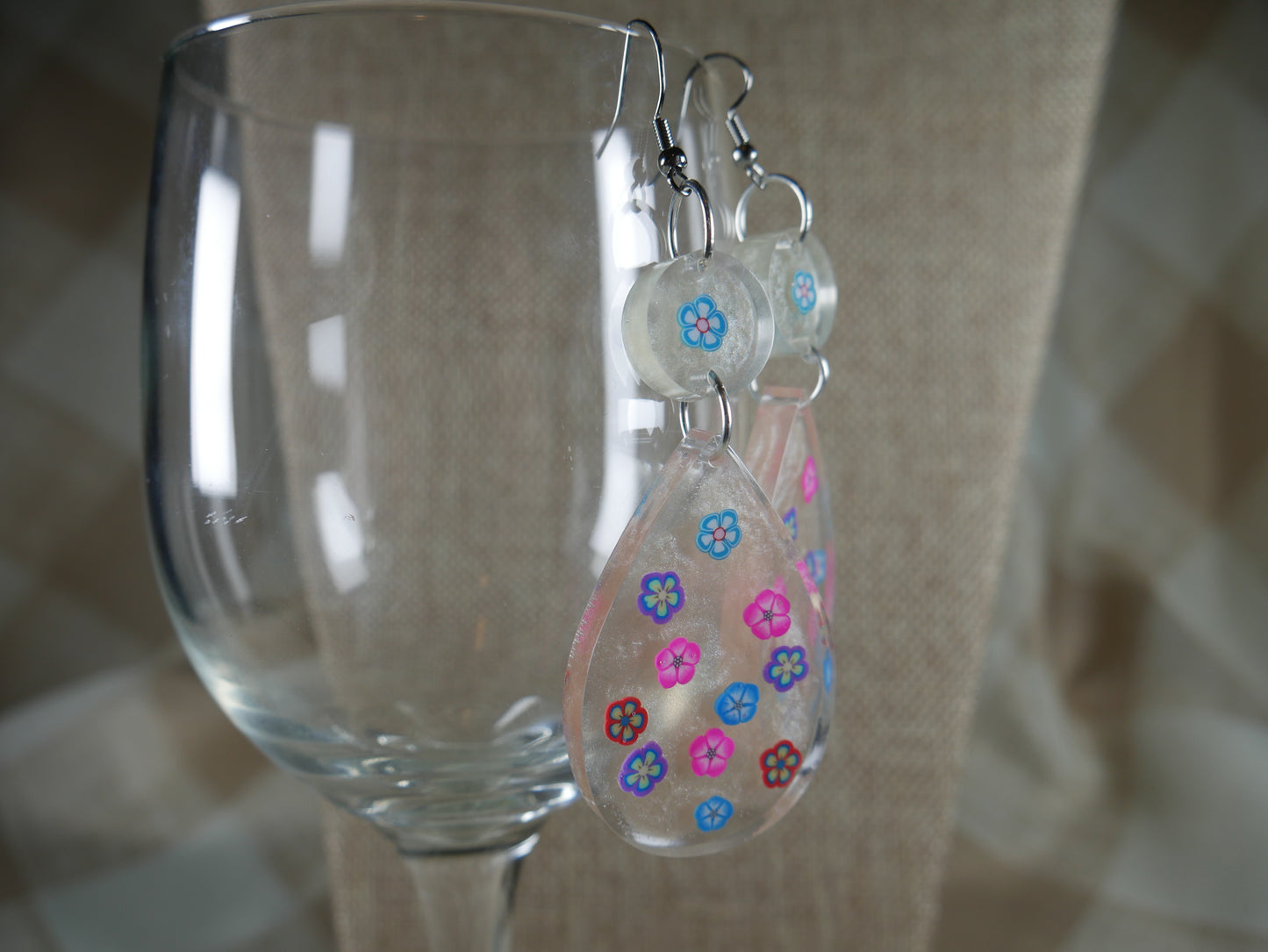 Resin Flower Daisy Teardrop Shaped Earrings