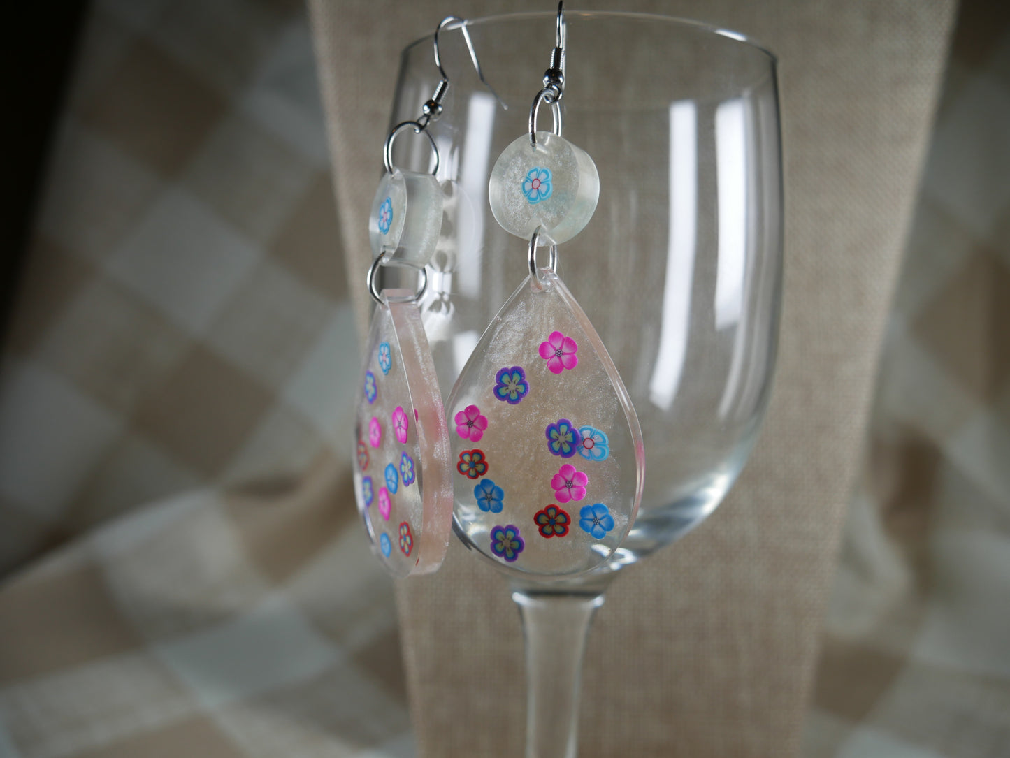 Resin Flower Daisy Teardrop Shaped Earrings