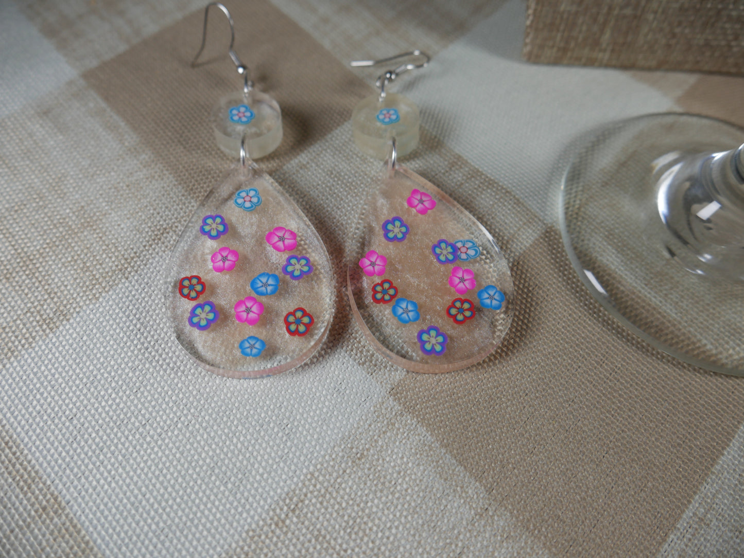 Resin Flower Daisy Teardrop Shaped Earrings